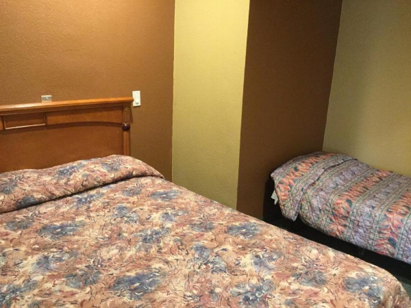 Beverly Inn image 34