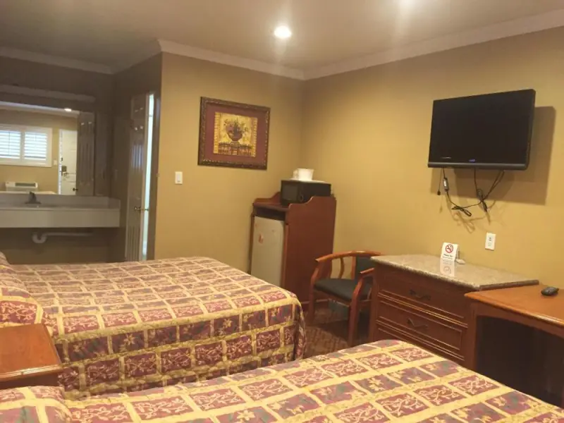 Double Queen Room